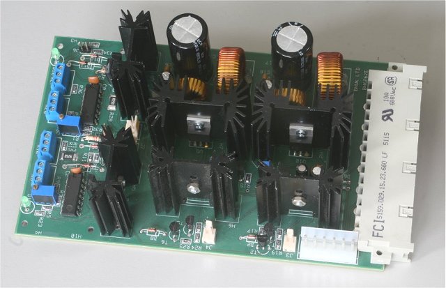 JPL-6267E - Two-channel regulated variable power supply 0...30V / 2x 3A